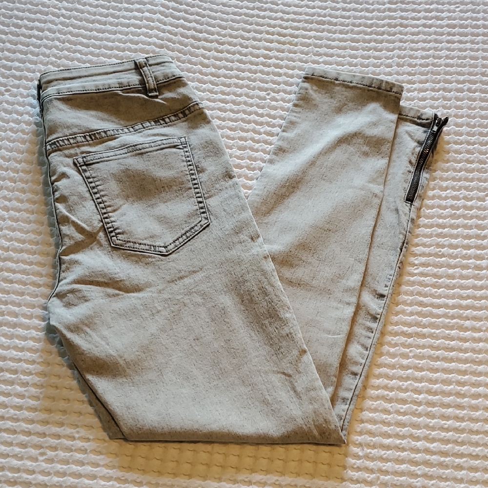 Gray Acid Wash Jeans